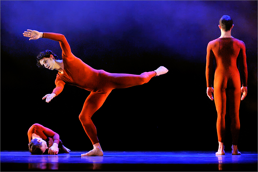 Newark et For MG : The Movie (2013)