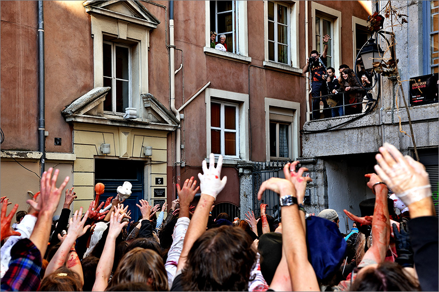 ou du moindre balcon.